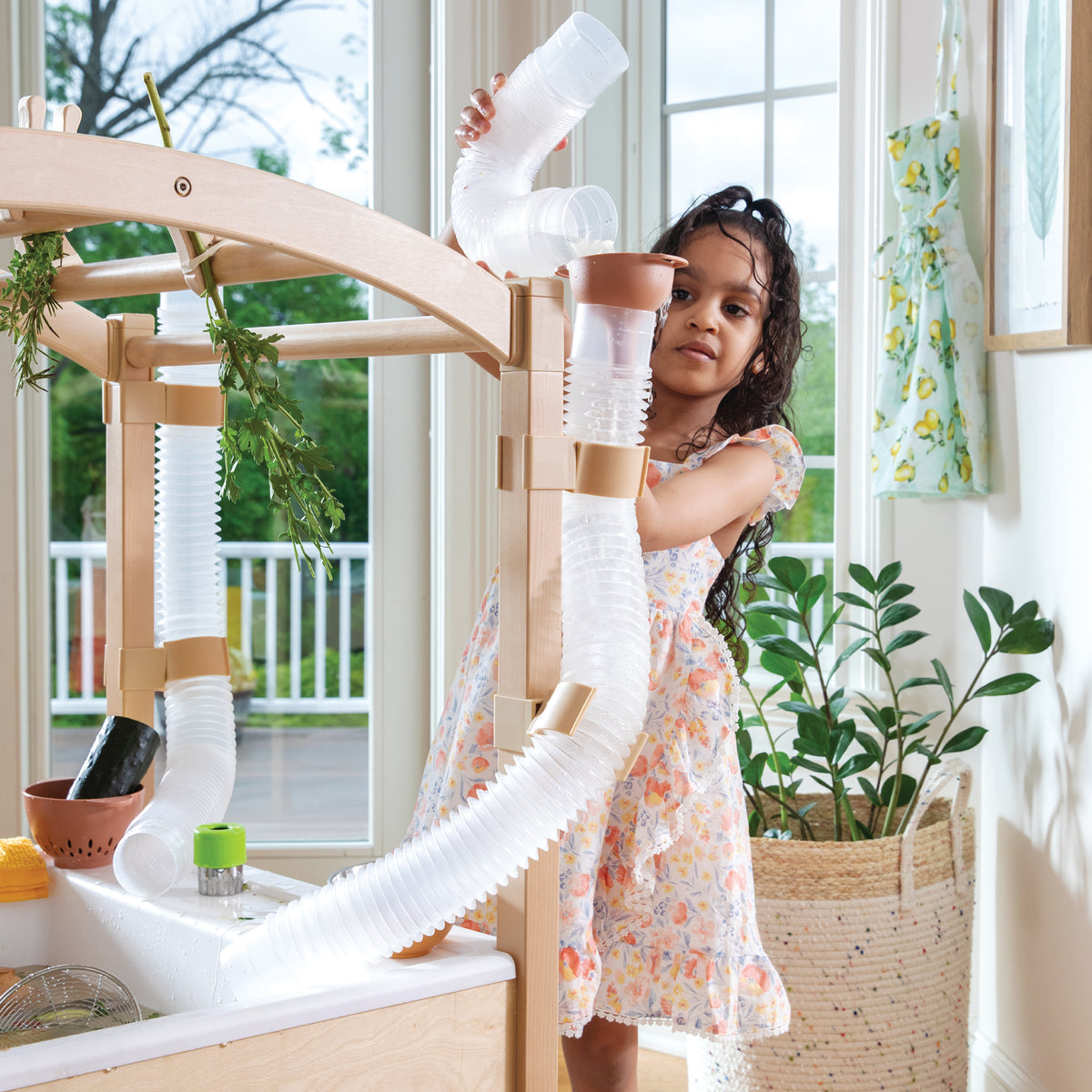 Guidecraft Sensory System - Table with Canopy, Tubes, Clips and Easel (Direct Shipping UK)