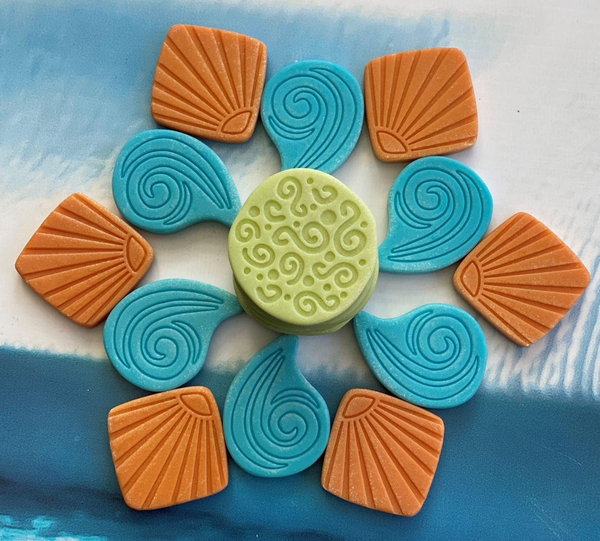 Yellow Door Small World Play Kit – Ocean Stones