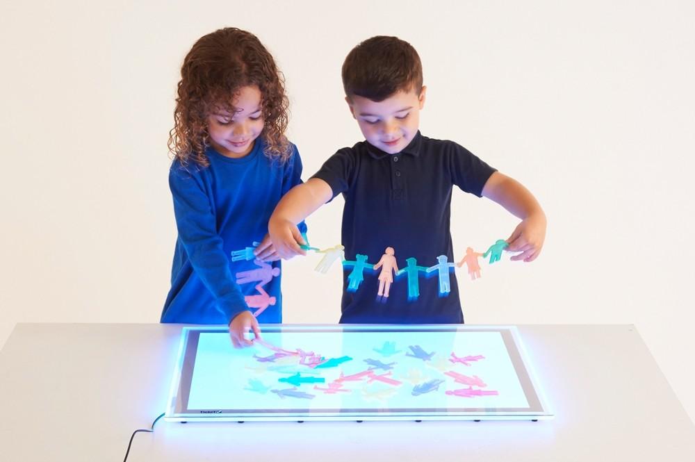 Silishapes Linking People Family (6) - Little Whispers