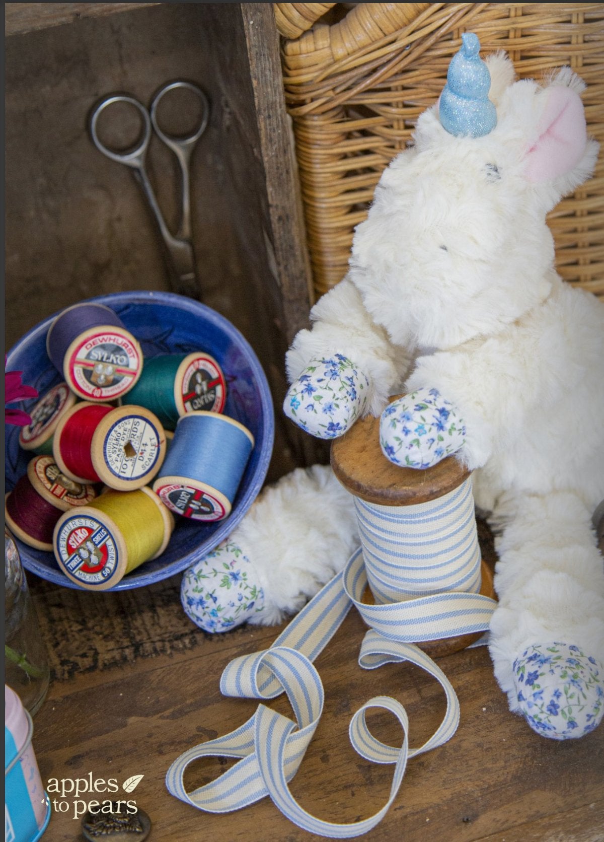 Apples To Pears Gift In A Tin Petal The Unicorn - Little Whispers