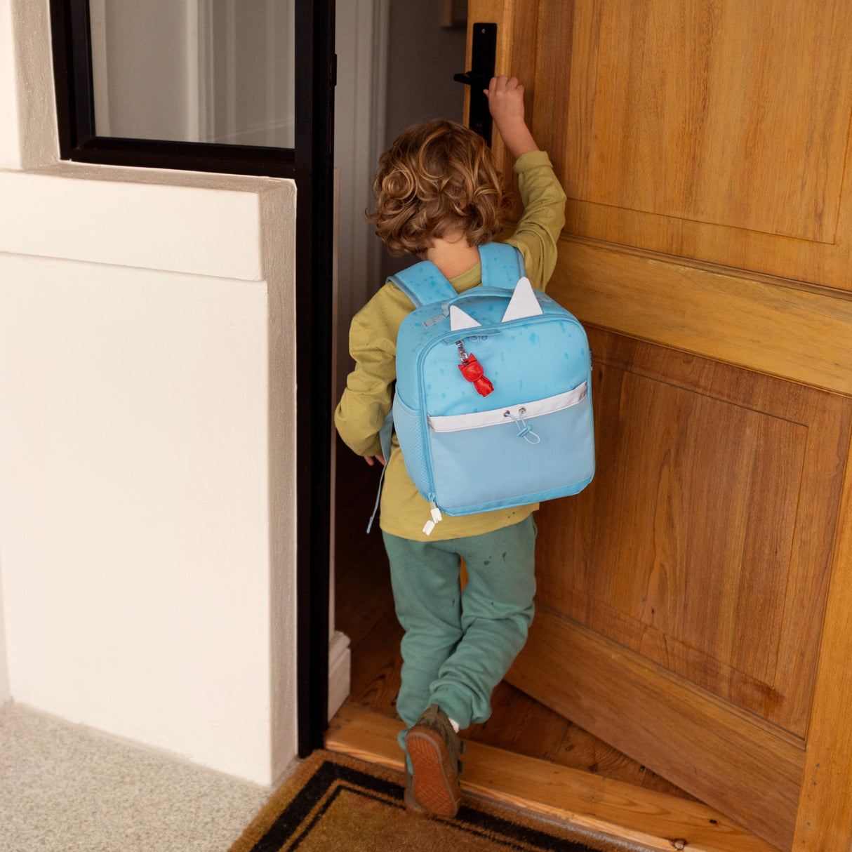 Tonies Backpack Blue on a little boy