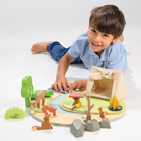 Tenderleaf Wildlife Camping Playset