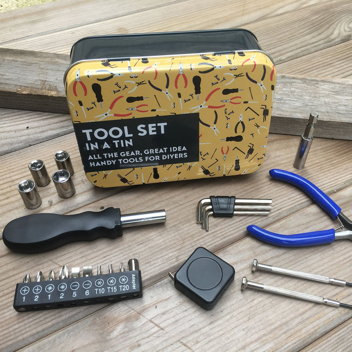Apples To Pears Gift In A Tin Tool Set - Little Whispers