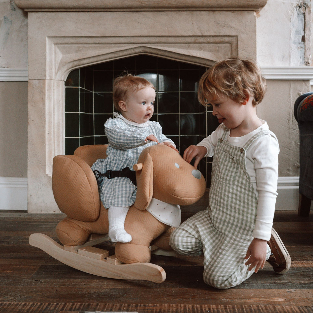 Nattou Rocker Charlie the Dog Caramel (Direct Shipping) - Little Whispers